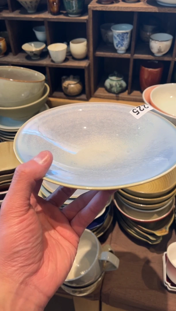【闪购商品】瓷片225 微瑕粉黛斗笠菜盘1个