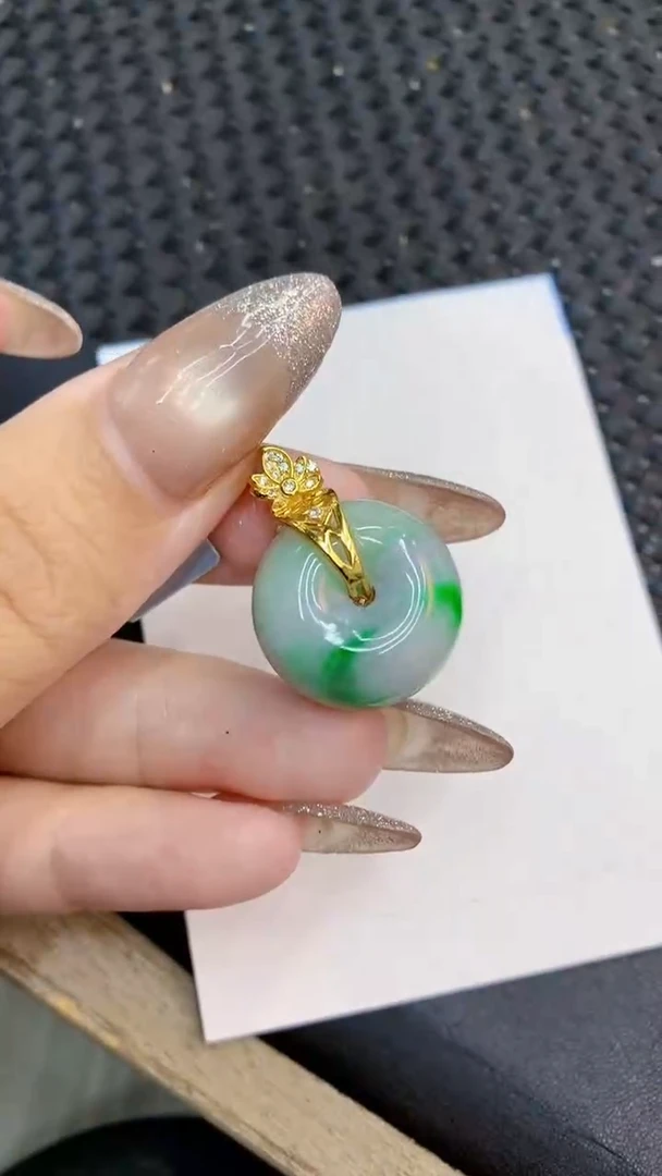 颈饰未镶嵌翡翠1