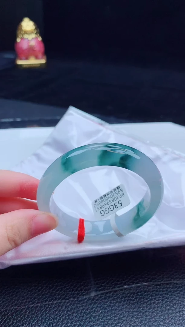 翡翠手镯未镶嵌一****茄缅甸天然翡翠A货手镯