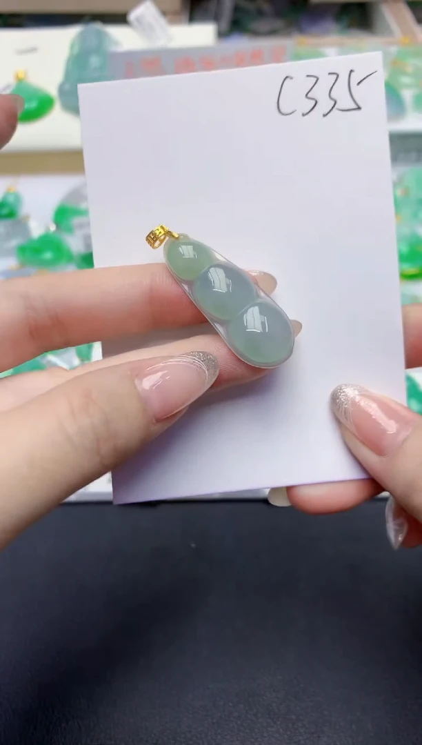 翡翠未镶嵌颈饰111111111