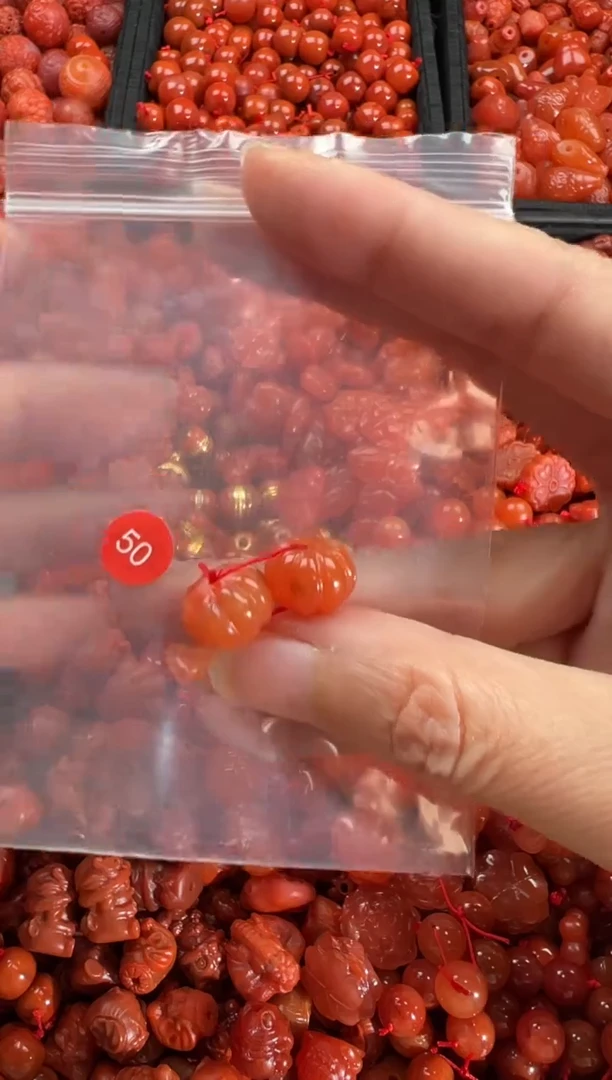 【闪购商品】南红玛瑙颈饰未镶嵌1