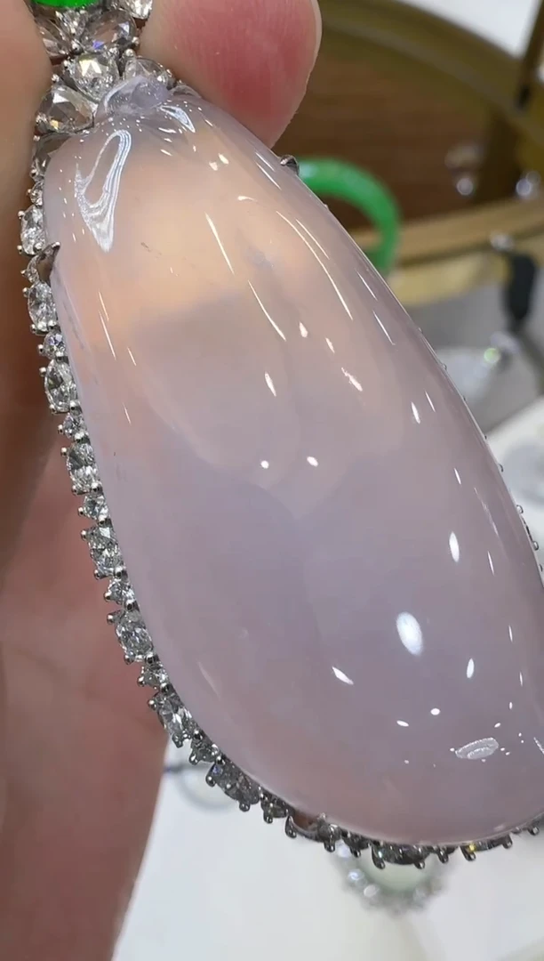 【闪购商品】翡翠吊坠(不含链)18K金镶嵌