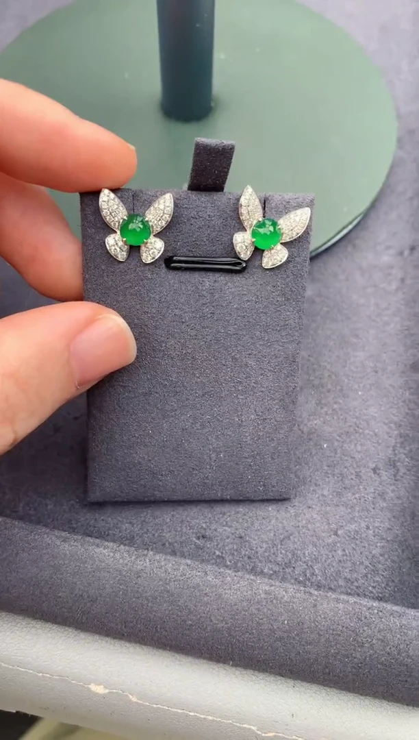 翡翠18K金镶嵌耳钉93分翡翠 DF