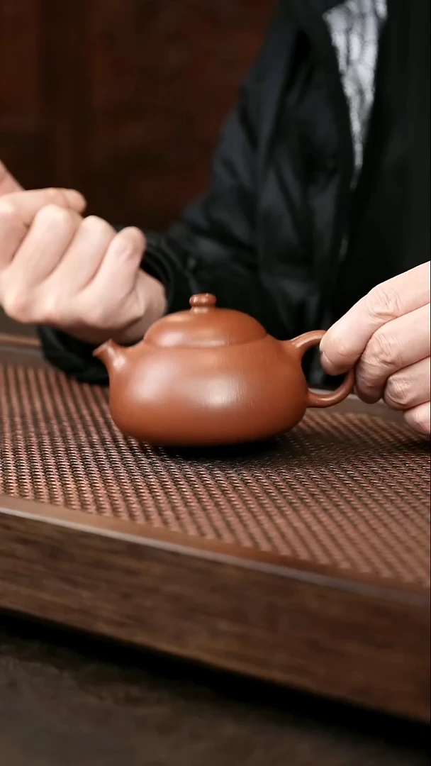 茶壶紫砂红降鱼跃