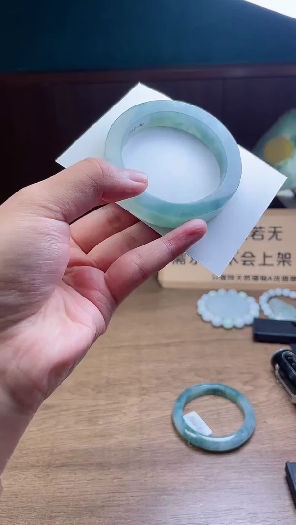 定制翡翠手镯未镶嵌定制