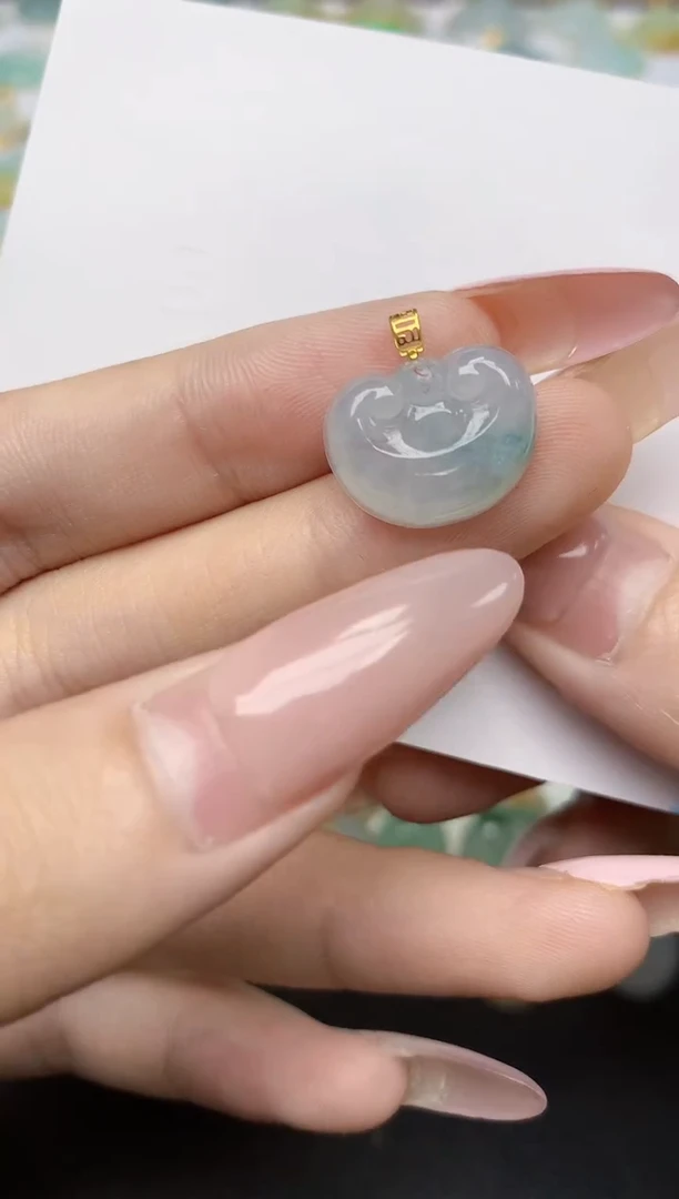 翡翠18K金镶嵌颈饰天然翡翠A货