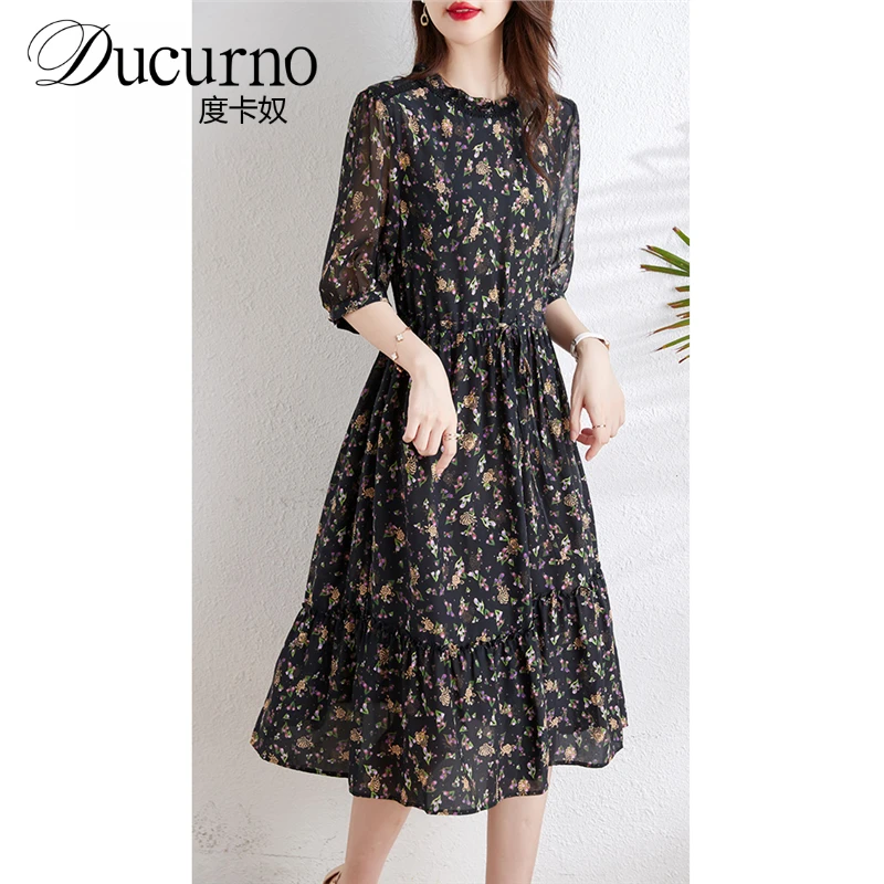 收腰显瘦减龄A字裙2025夏季新款轻奢时尚大气黑色高级感连衣裙女