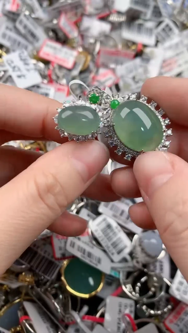 银S925镶嵌戒指翡翠888          7