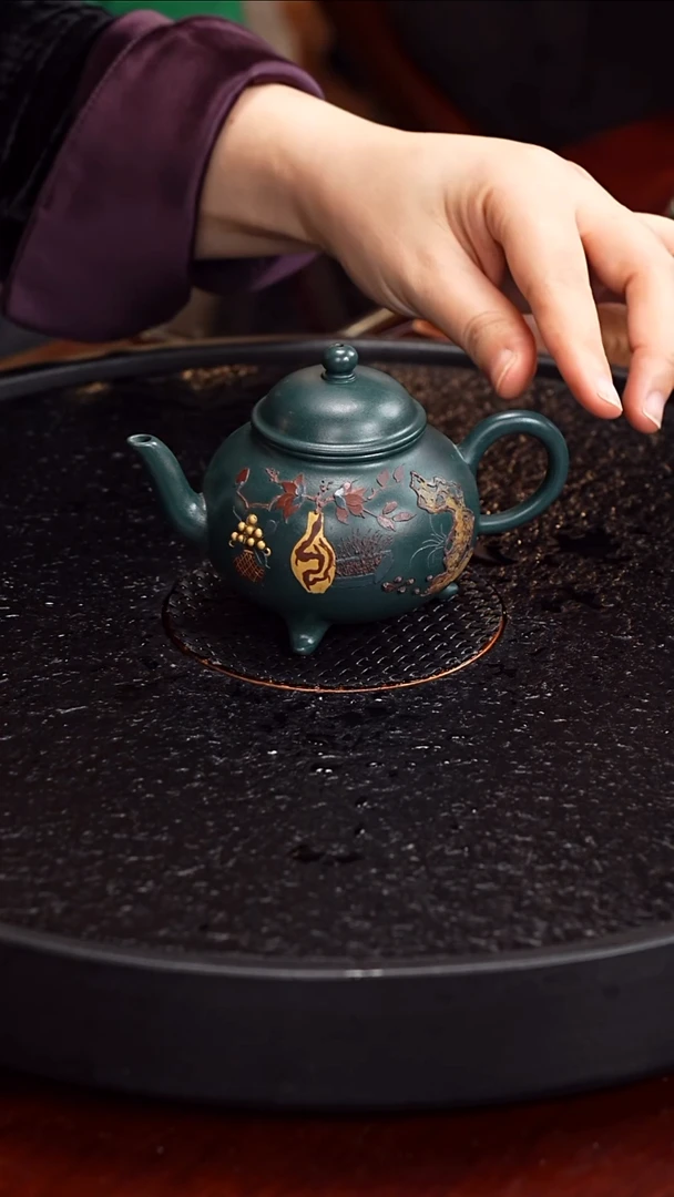 茶壶紫砂邵映华 宫廷六式三足宫灯49 绿泥 180毫升