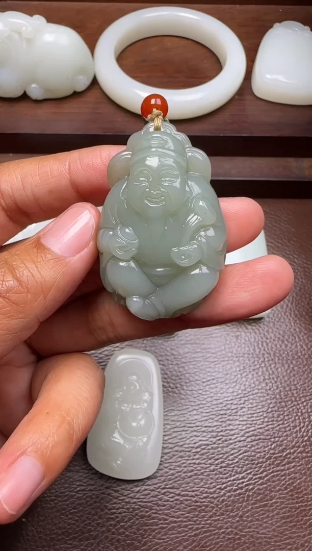 未镶嵌和田玉挂件和田玉挂件