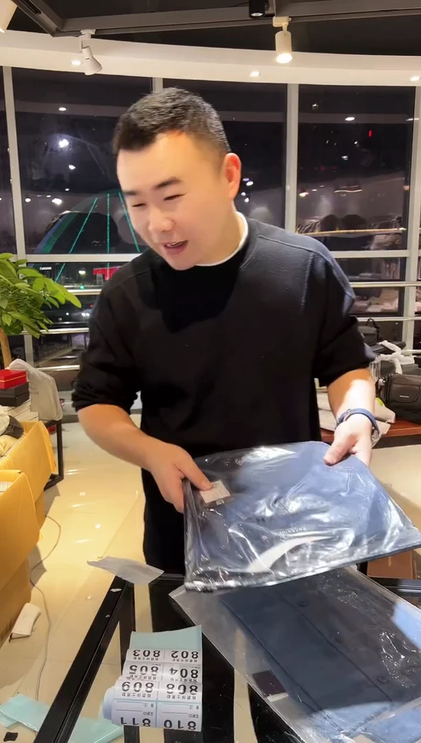 头层牛皮韩爵绅士包包皮具802