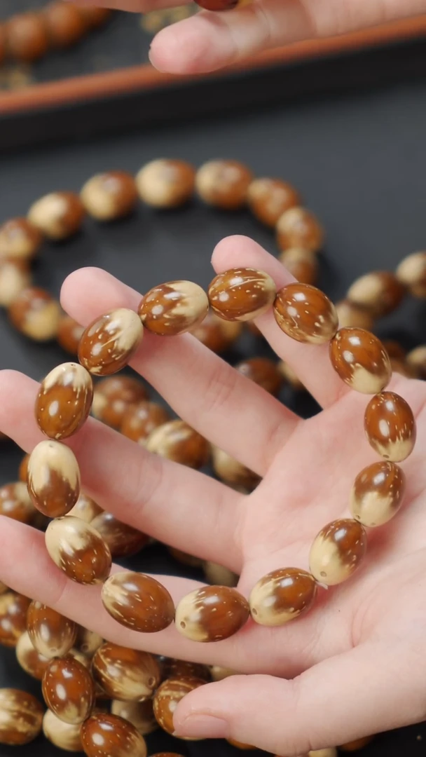 紫金鼠手串花皮枣珠多样发货（咖）