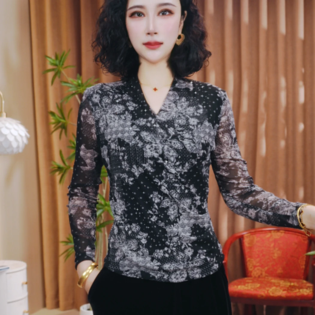 秋季新款烫钻时尚洋气百搭气质长袖小衫网纱显瘦女士V领打底衫