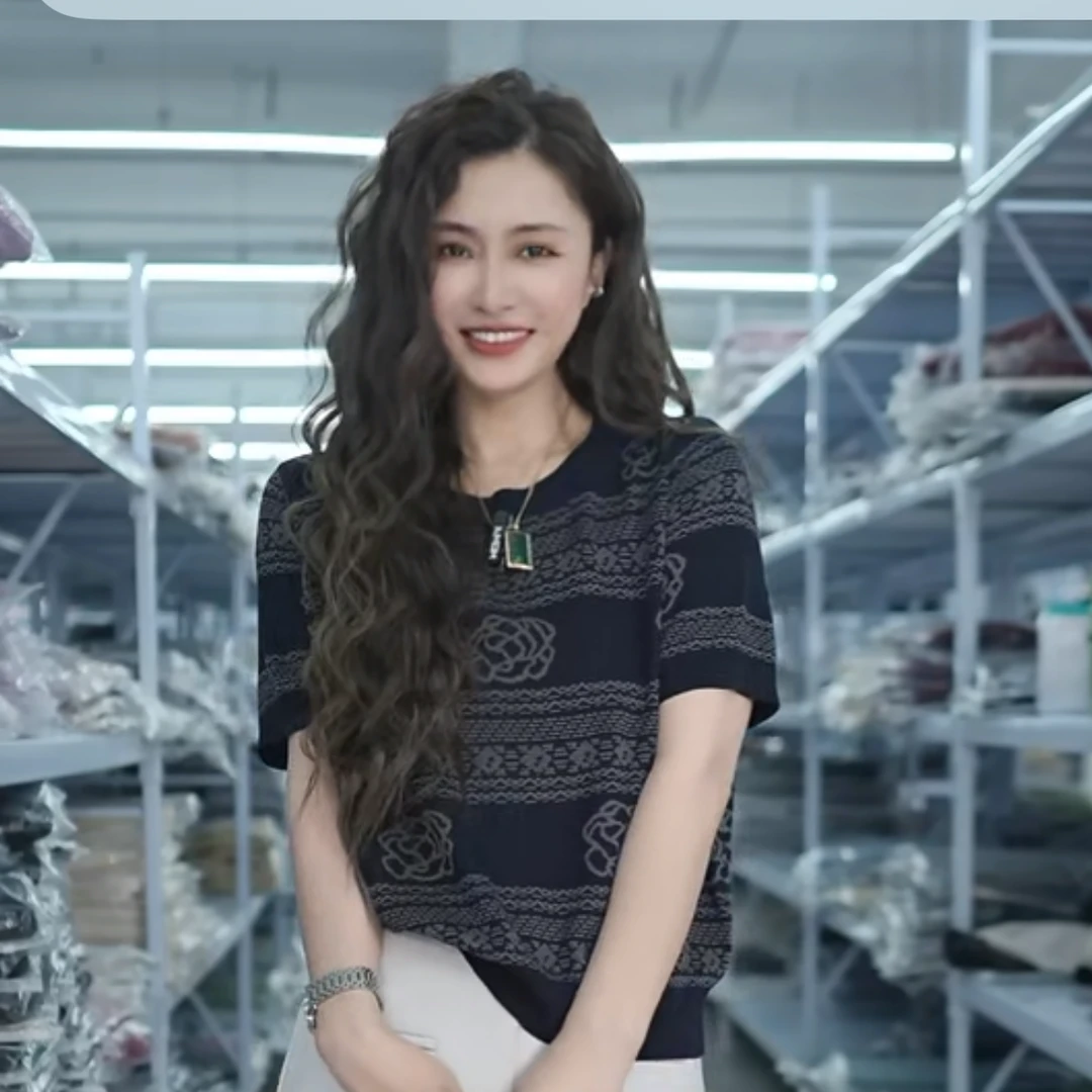 【例畔精选】韩版时尚气质圆领花朵提花减龄百搭针织衫A254#