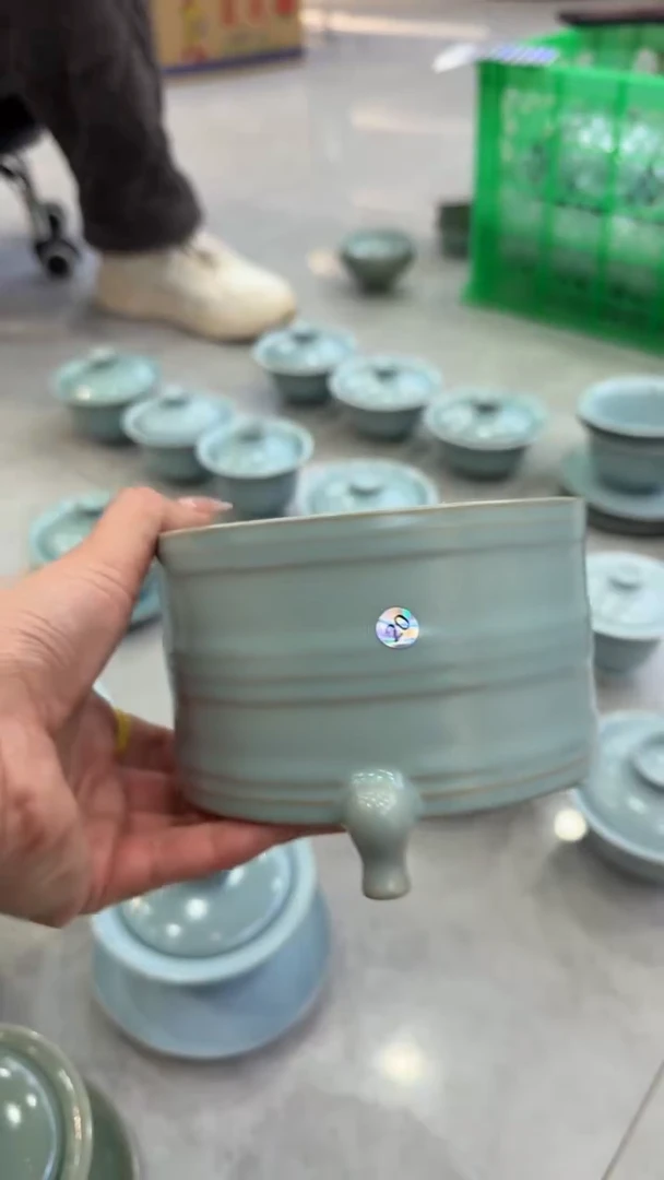 其他仿古三足奁大瑕20