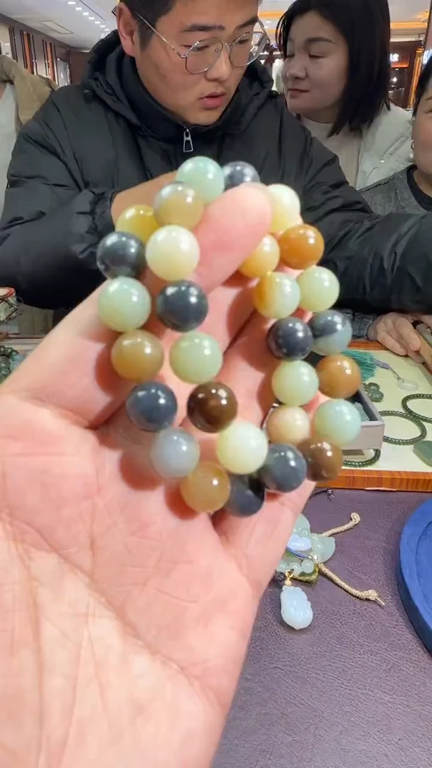 未镶嵌和田玉挂件【陆1206】49 7023 多样性发其一