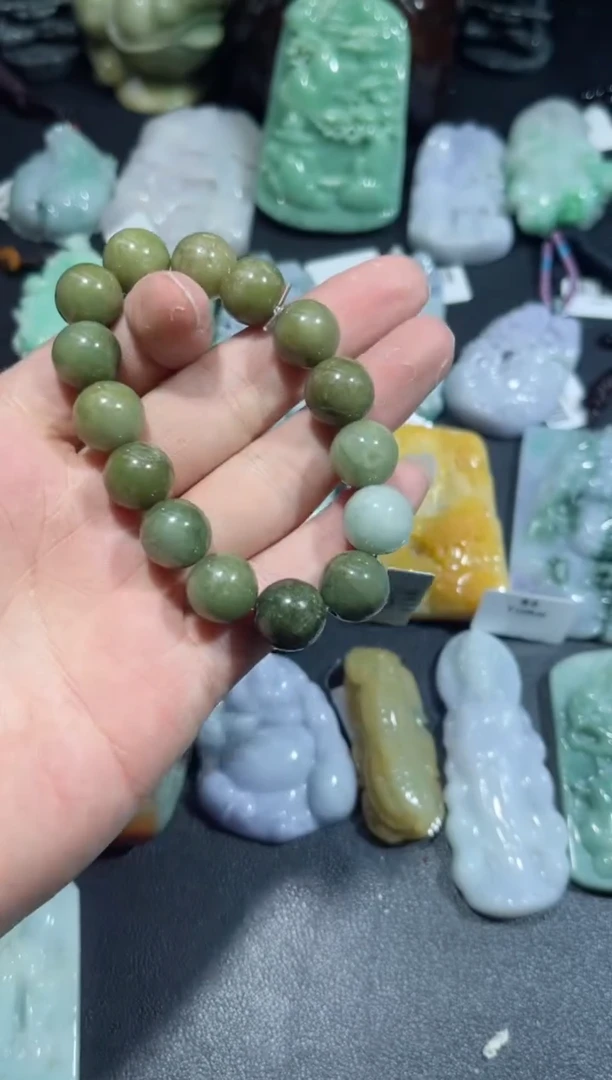 【闪购商品】翡翠颈饰未镶嵌00000382