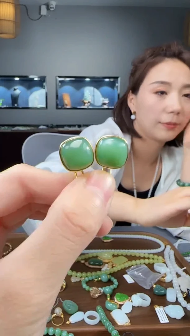 和田玉银S925镶嵌耳饰1