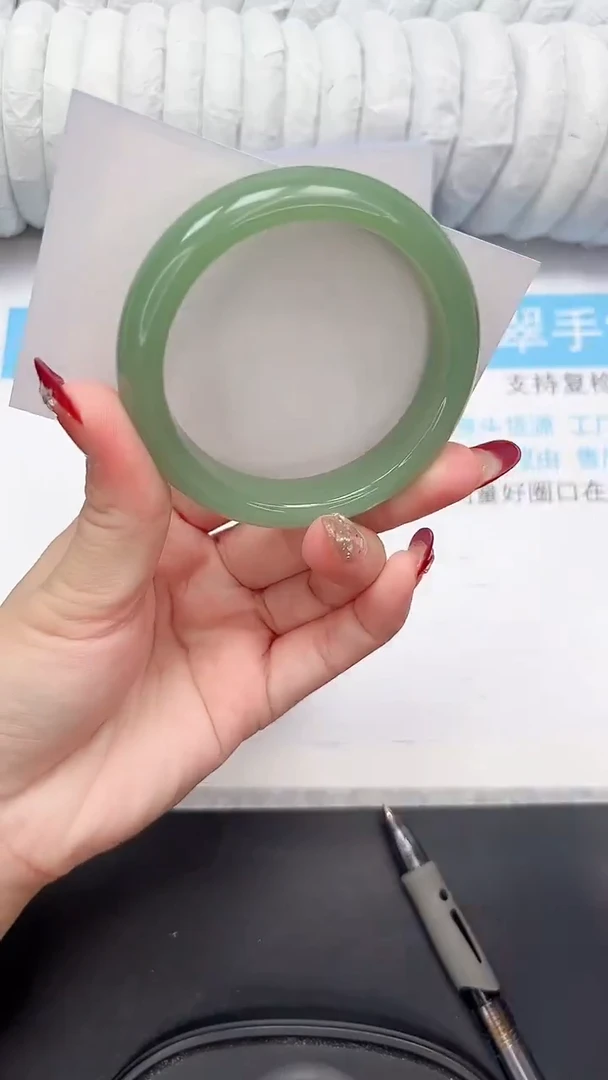 未镶嵌手镯石英质玉47-57.3HSL