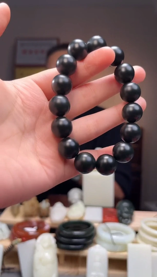 颈饰未镶嵌和田玉手串14