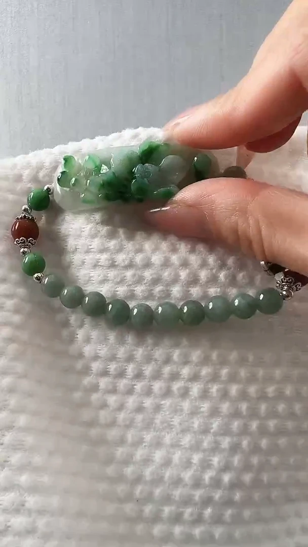 颈饰未镶嵌翡翠手牌