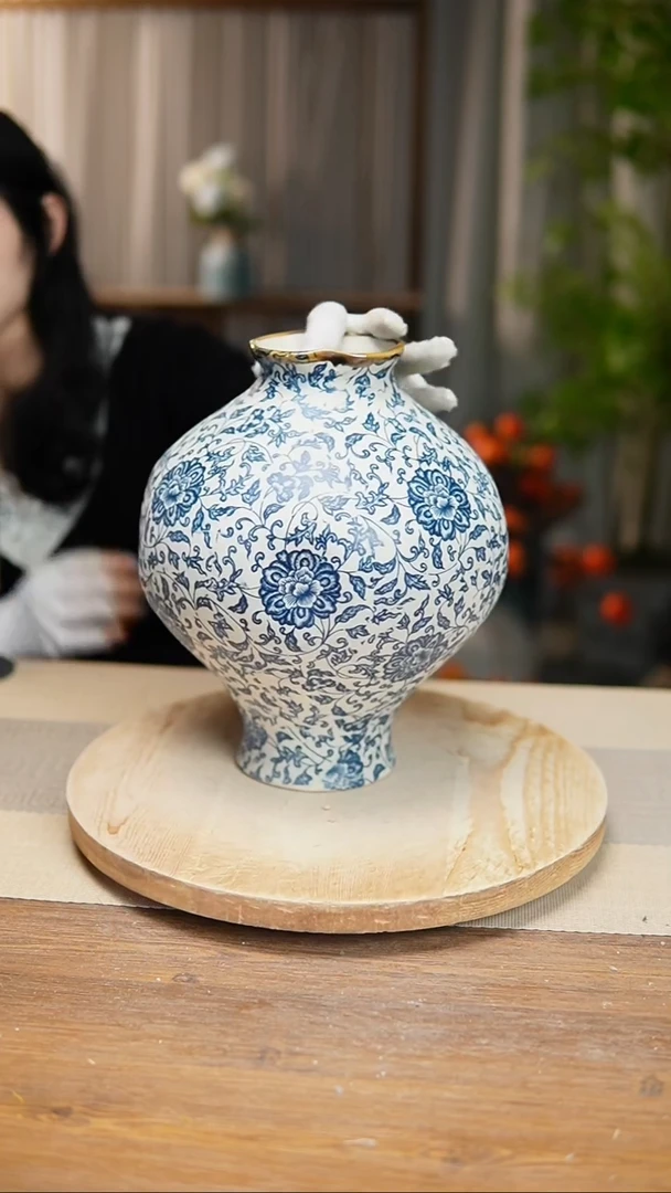 【闪购商品】陶瓷  花器青花瓷缠枝莲灯笼