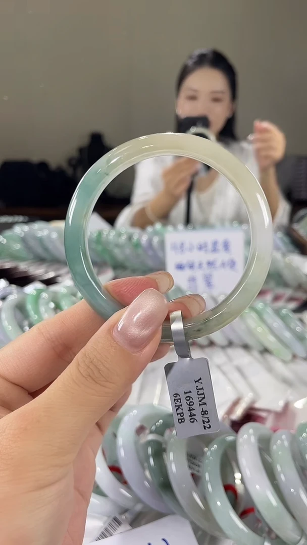 未镶嵌手镯翡翠翡翠手镯