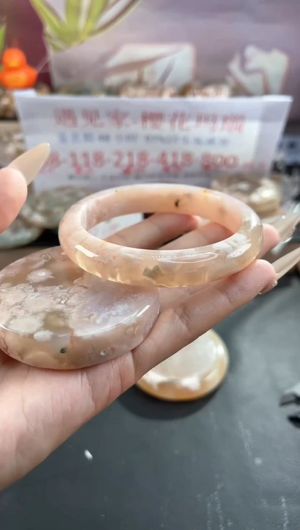 未镶嵌手镯石英质玉60