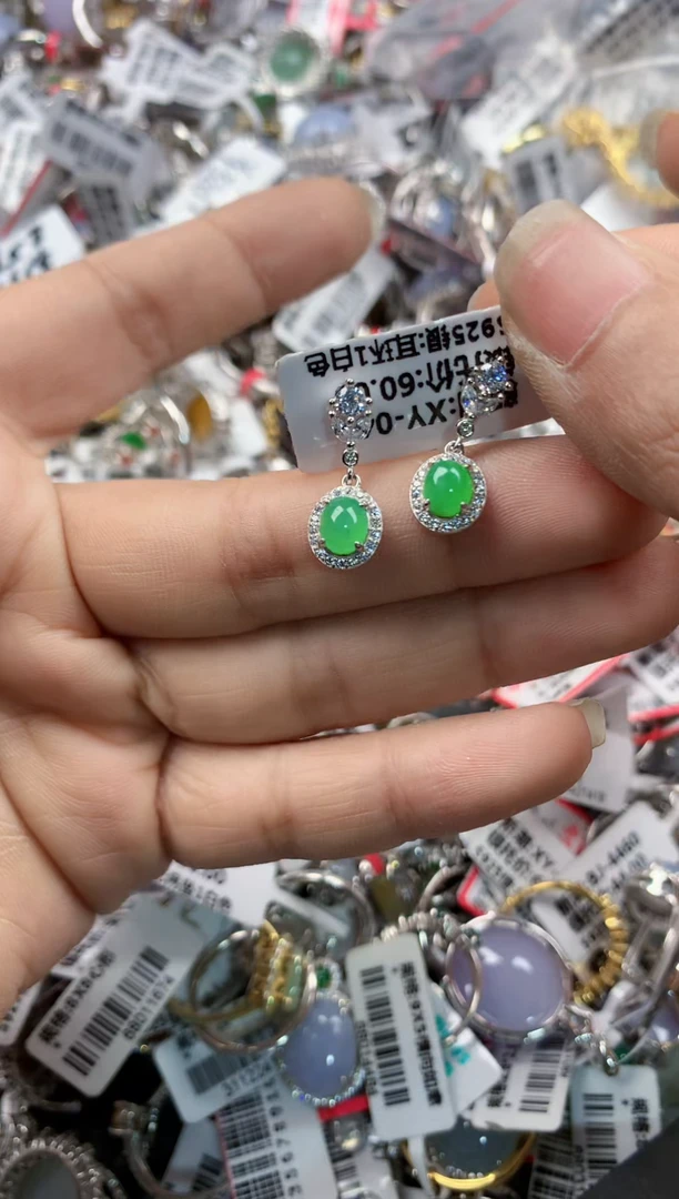 银S925镶嵌戒指翡翠666          2