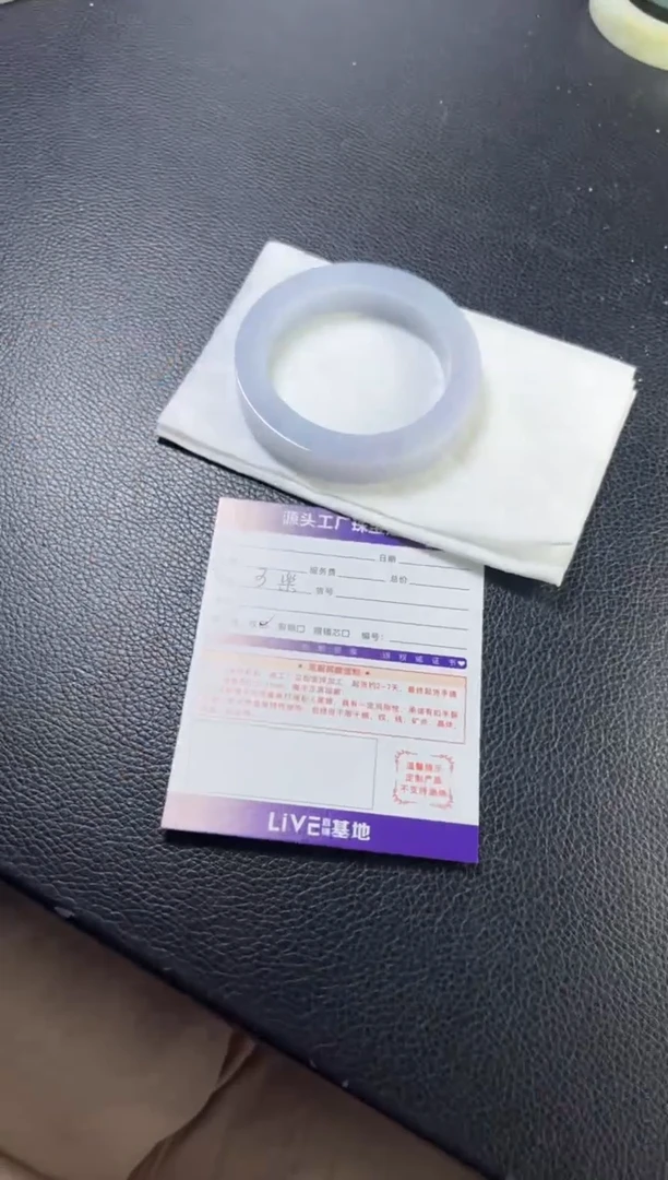 未镶嵌手镯定制翡翠步****华定制不退不换