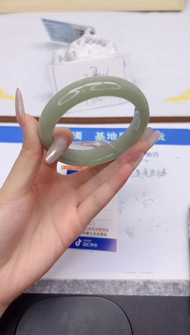 未镶嵌手镯石英质玉L192-60.5