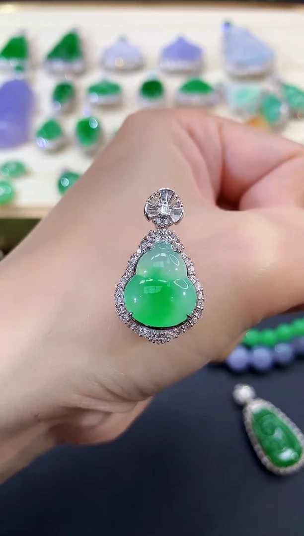 翡翠18K金镶嵌吊坠(不含链)葫芦|13800