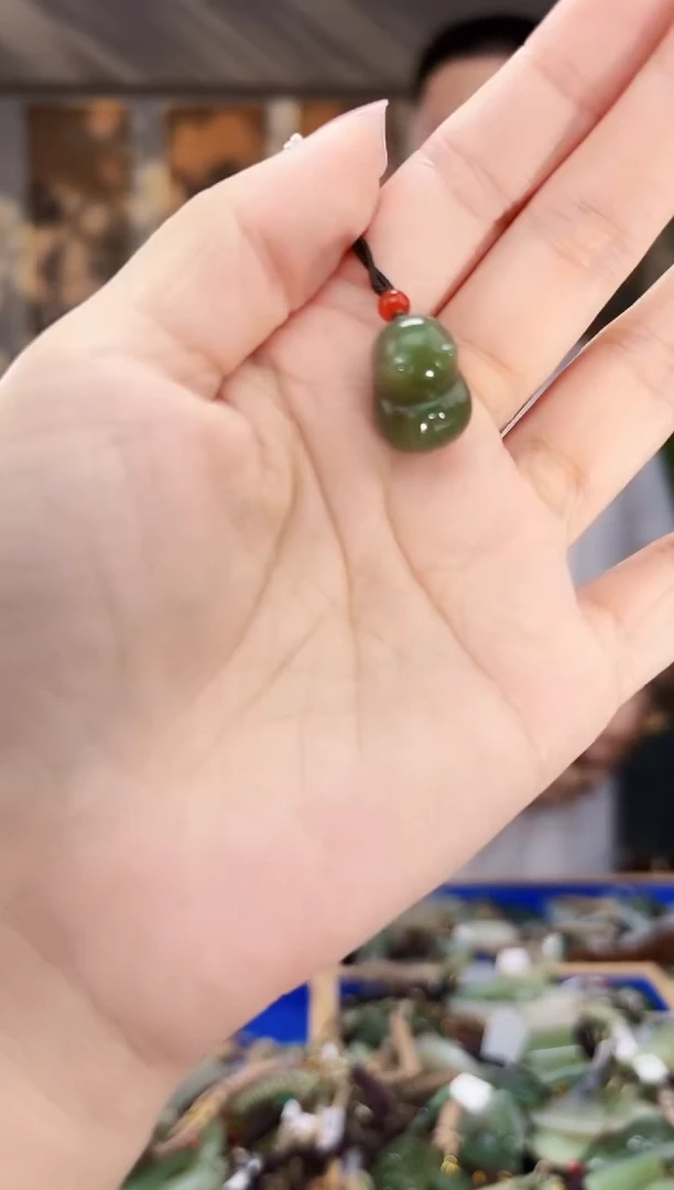 和田玉未镶嵌挂件拍一发一