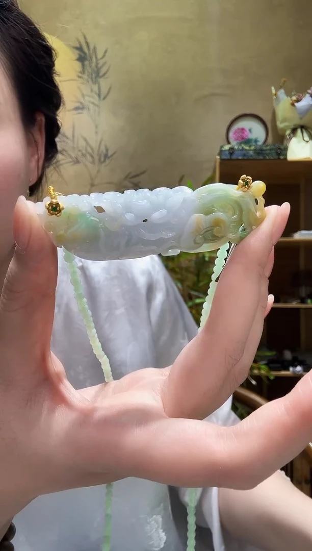 颈饰未镶嵌翡翠吊坠