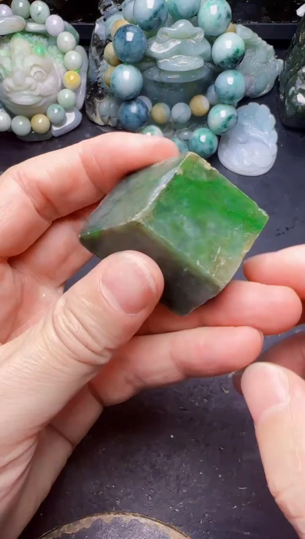 颈饰未镶嵌翡翠01