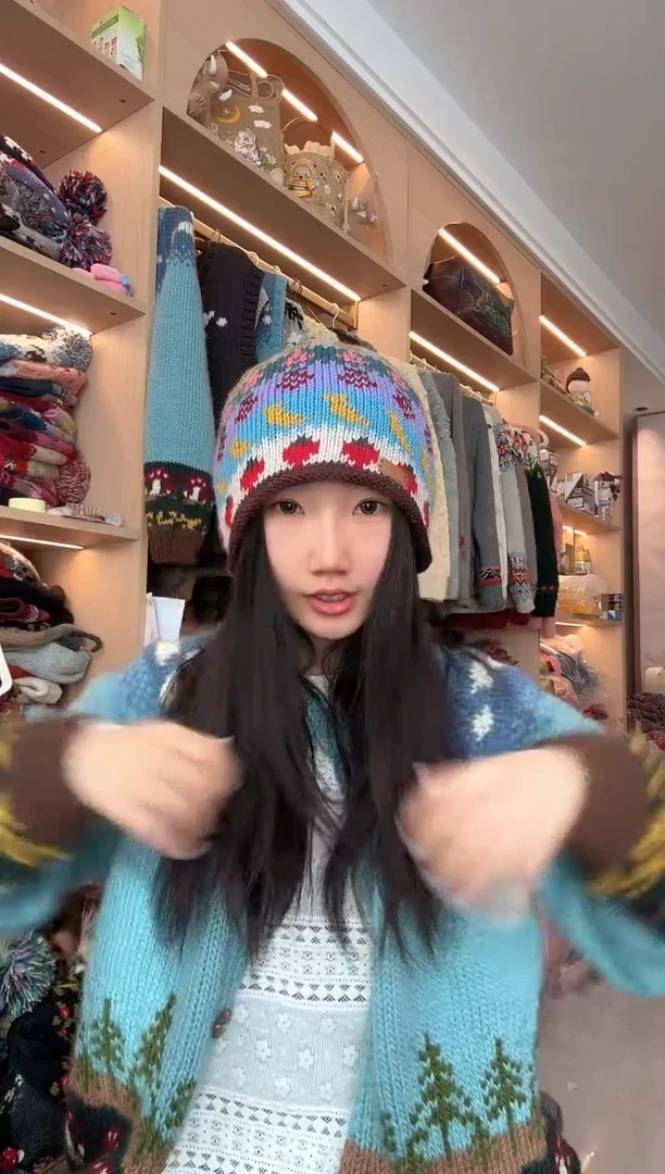 羊毛美利奴深色水果帽