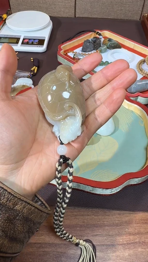 未镶嵌和田玉（糖玉）把件龙龟