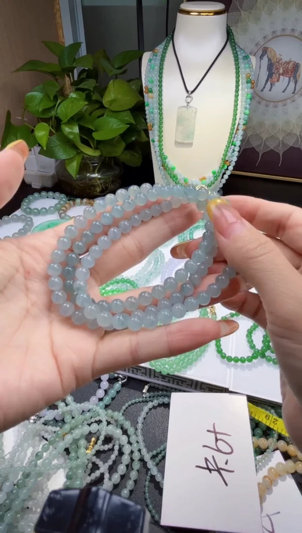 定制翡翠未镶嵌云***?缅甸天然翡翠A货