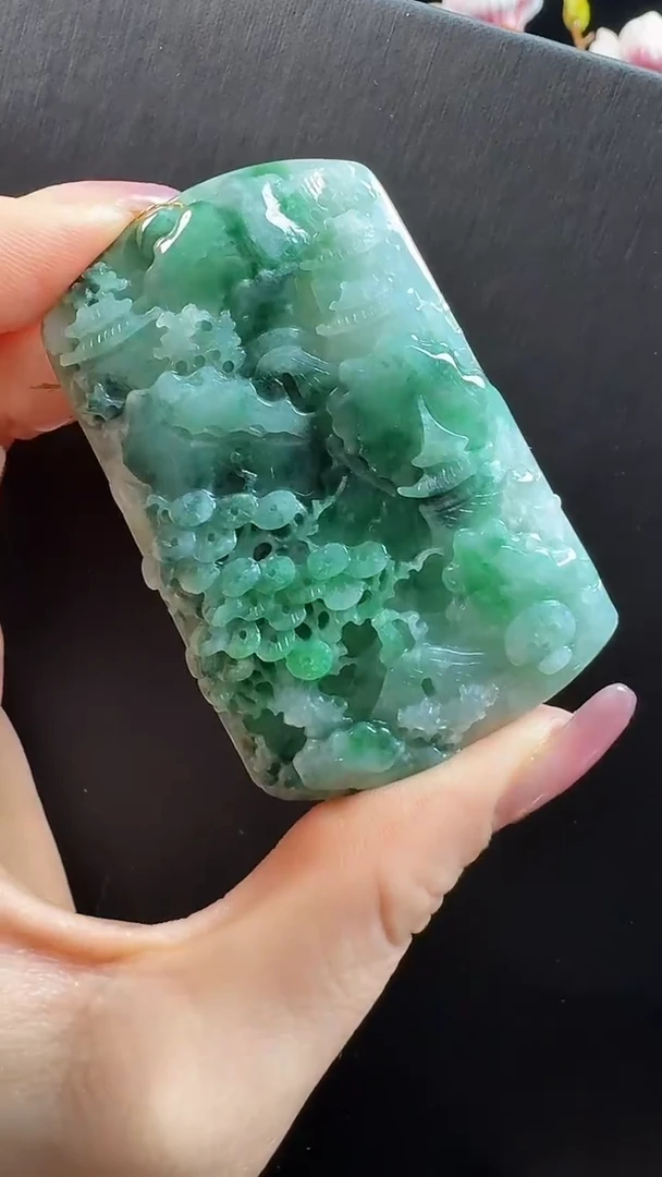 颈饰未镶嵌翡翠山水