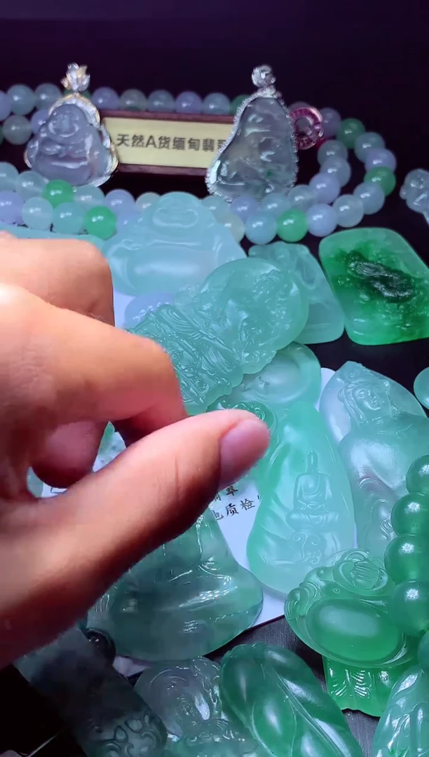 未镶嵌定制翡翠成*#翡翠毛货定制