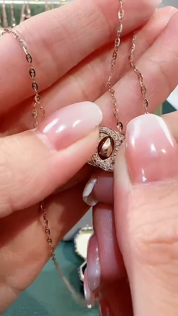 【闪购商品】天然钻石吊坠(不含链)18K金镶嵌18K金钻石香香吊坠