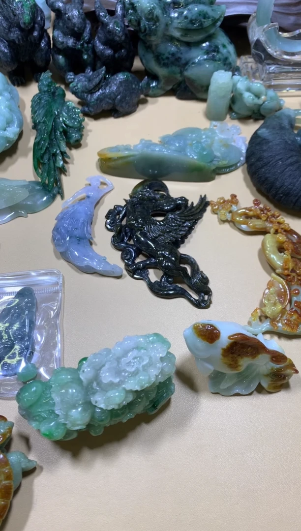 未镶嵌挂件翡翠猫*翡翠摆件