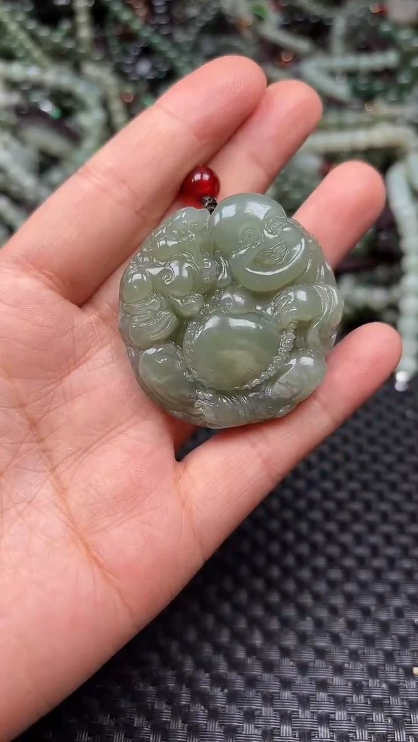 和田玉未镶嵌颈饰1