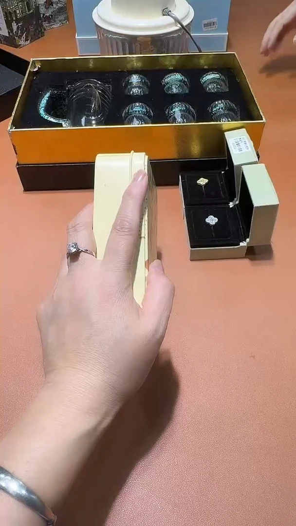 瓷片全场正品   一件不留@@1