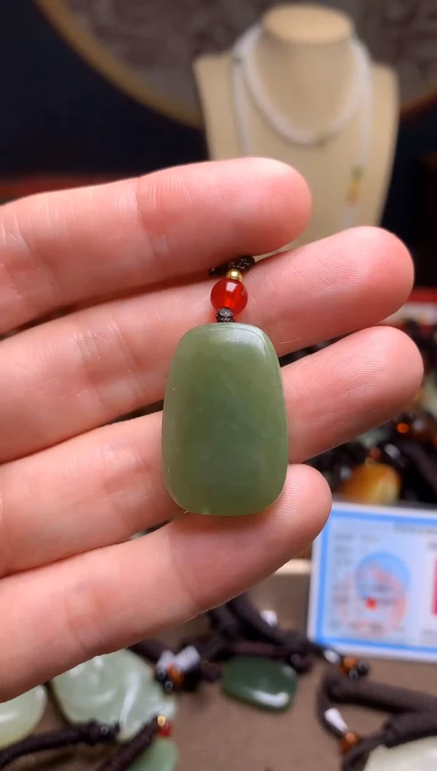 颈饰未镶嵌和田玉新疆料青海料清水和田玉吊坠