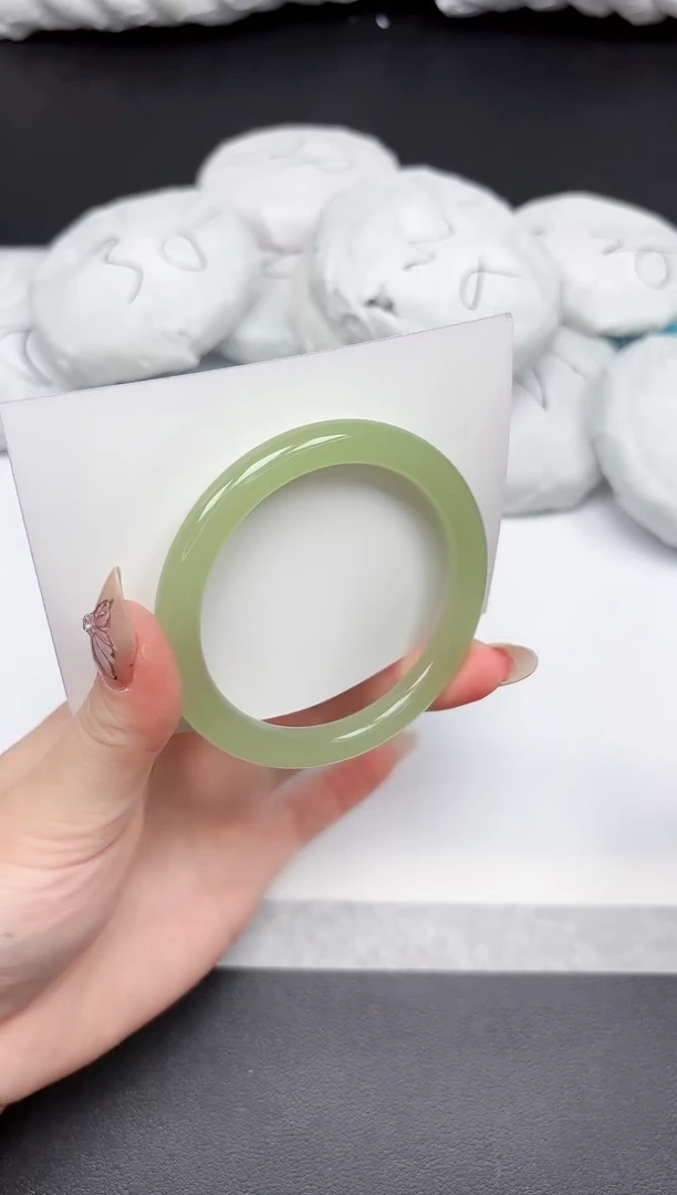 未镶嵌手镯石英质玉149-5455