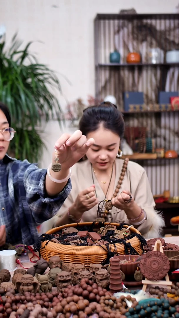 木香身丸小醒狮耳饰一对