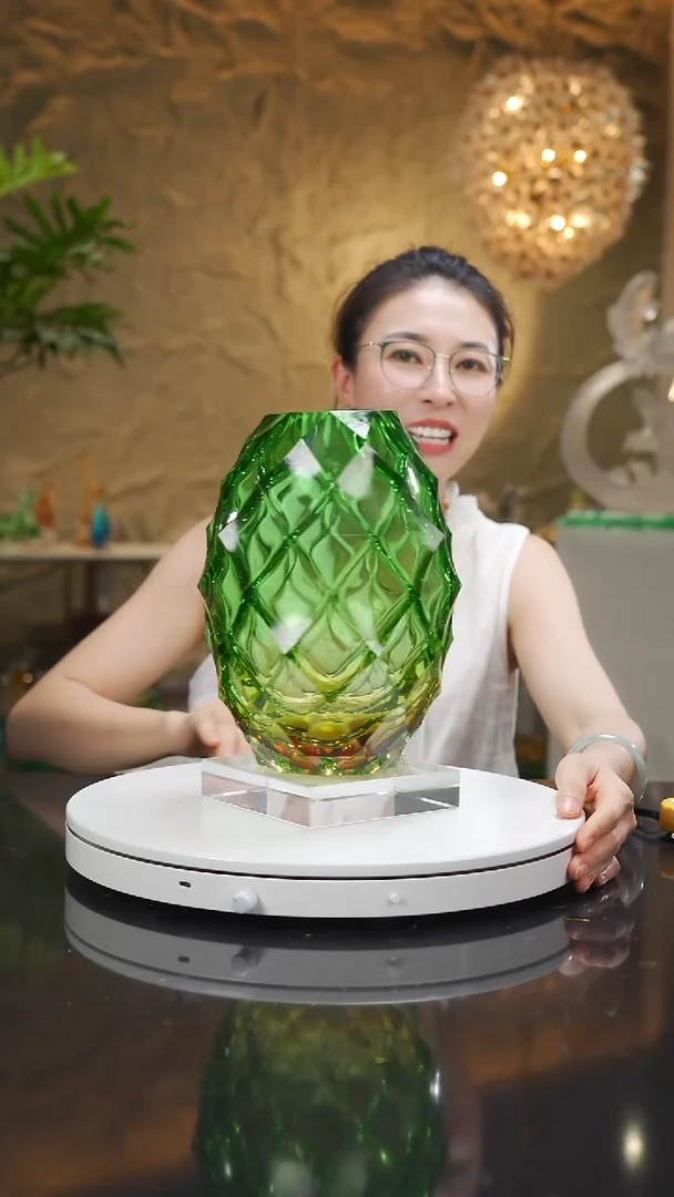 琉璃手工艺品福利琥珀绿凹切面花瓶