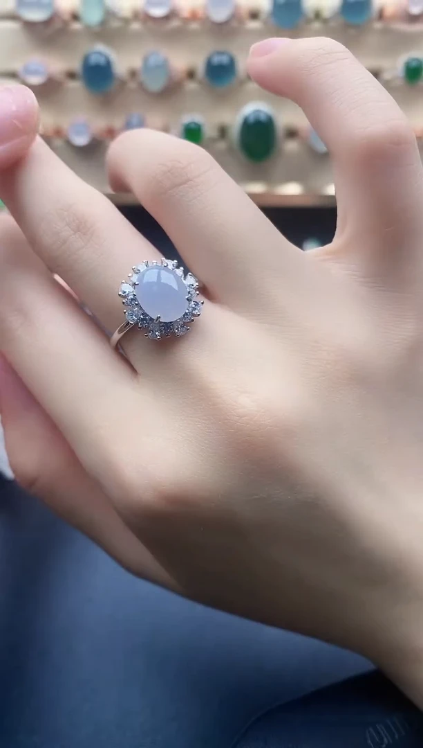 翡翠戒指未镶嵌一物一证一礼盒