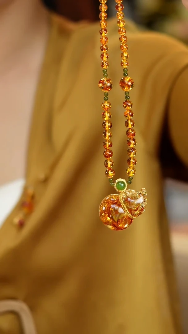 未镶嵌颈饰琥珀福利